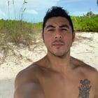 Preview thumbnail for [m4mf] looking for single or attached females in cypress. 40 well hung Hispanic man