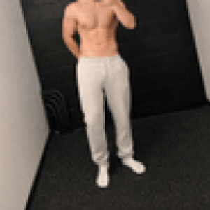 Preview thumbnail for 28 [M4F] - Toronto - Experienced hung (8”) bull looking to breed fit Hotwives