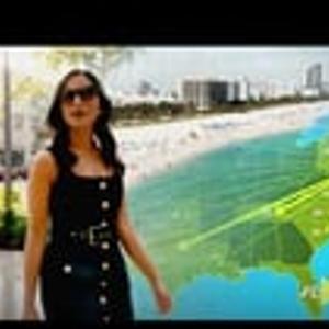 Preview thumbnail for How Florida Became 'Wall Street South' | Bullish with Sonali Basak