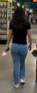 Preview thumbnail for Love watching her getting checked out and often drooled over in public knowing what’s underneath😍