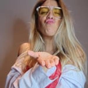 Preview thumbnail for Let me ride you tonight while your wife's is doing shopping. If you have a ring... Even better
