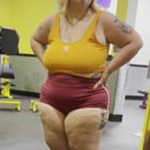 Preview thumbnail for Swip to see my gym partner's bitties...