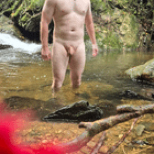 Preview thumbnail for 33. 5'11", 225lbs - The lady hiking said 'it looks abit chilly in there today' 🤭😏