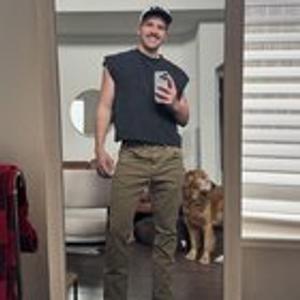Preview thumbnail for Looking to rock the boat again here with this crop top, boots, and trucker hat combo. 🤠 