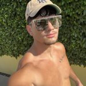 Preview thumbnail for Side boob