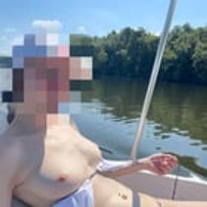 Preview thumbnail for Saturday is around the corner and you still haven't invited me on your boat yet