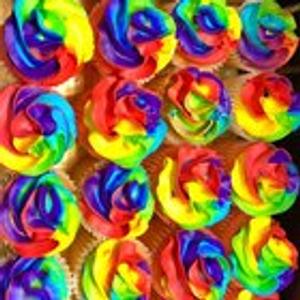 Preview thumbnail for Cupcakes I made 🧁🌈